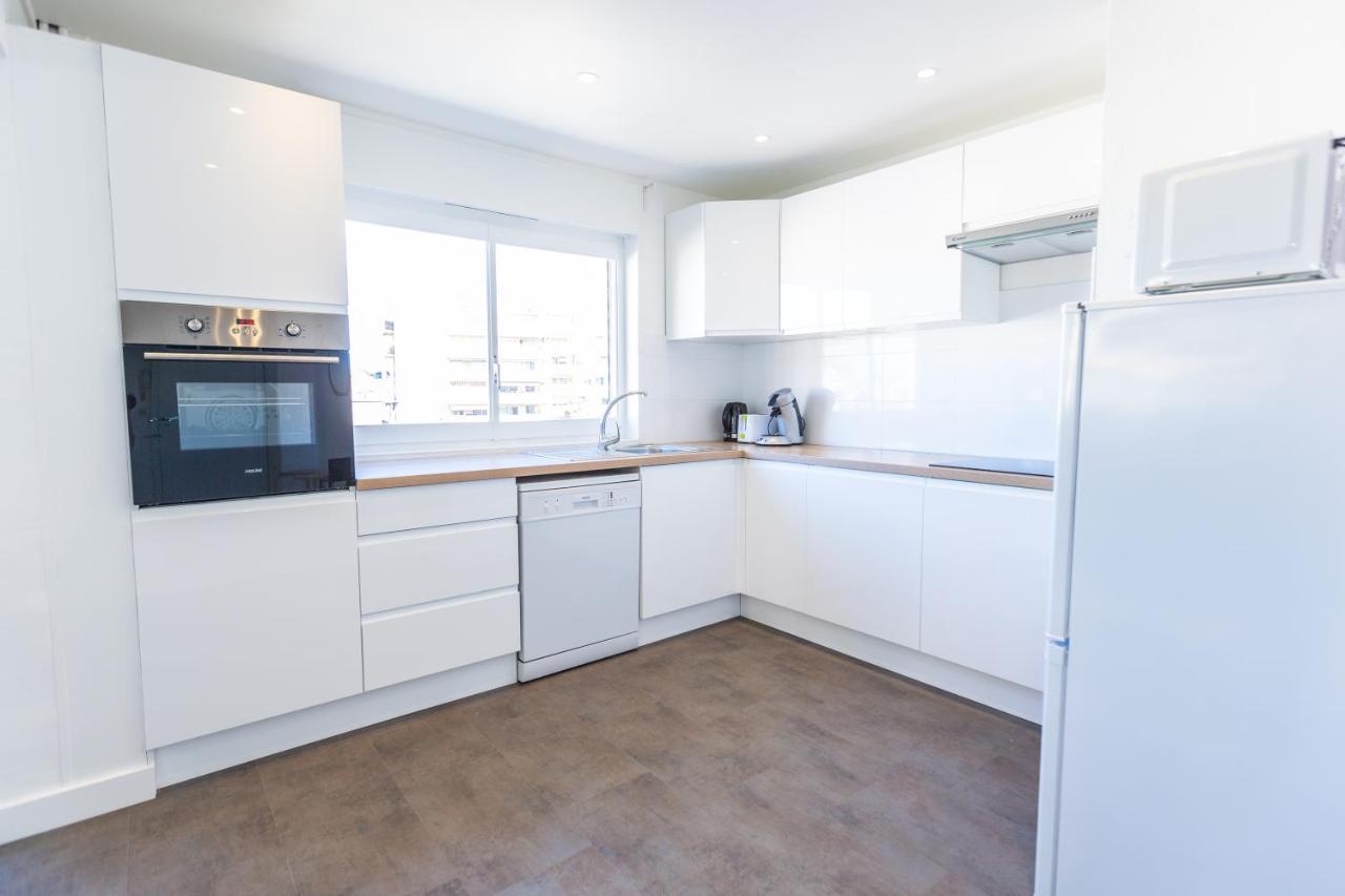 Superbe 100M2 - 2 Balcons - Proche Gare - Climatise Lägenhet Marseille Exteriör bild